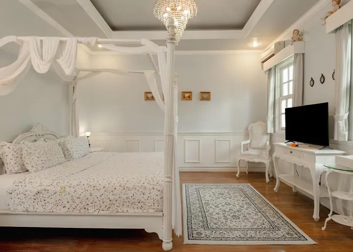 Niconico Mansion By Finder Seminyak (Bali)