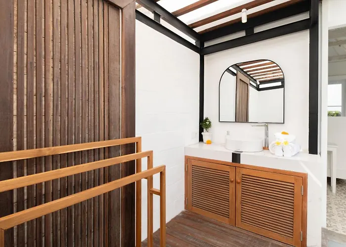 Niconico Mansion By Finder Seminyak (Bali)